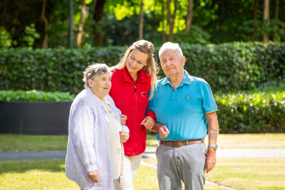 Stellenangebot: Freiwilliges Soziales Jahr oder Bundesfreiwilligendienst in unseren Pflegeeinrichtungen